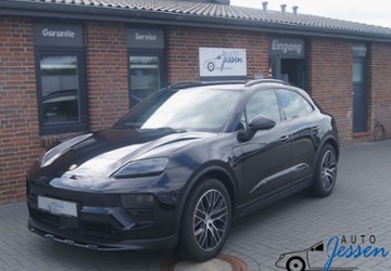 Porsche Macan 16.100 km 74.785 &euro; Flensburg 24941