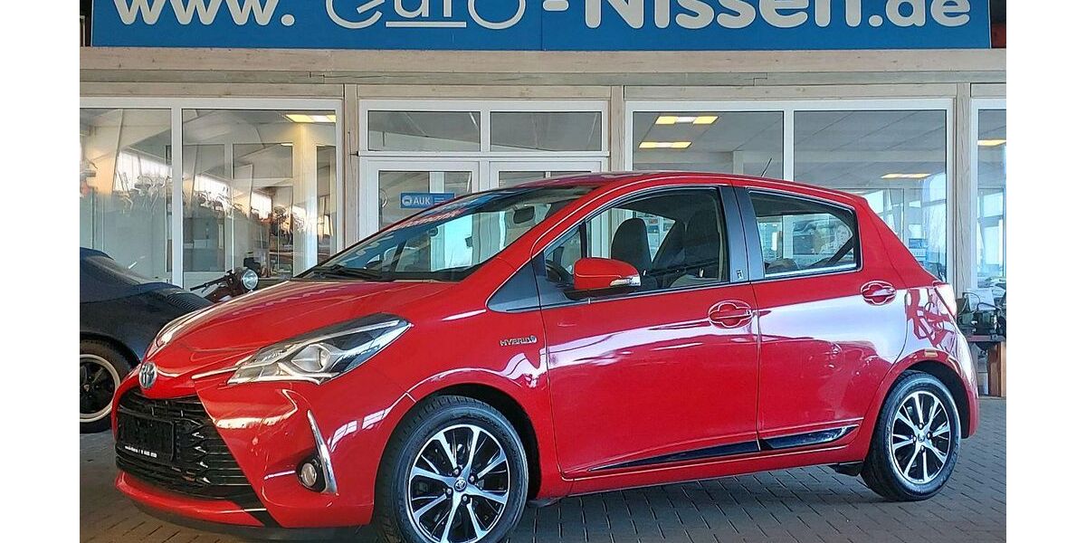 Toyota Yaris 64.598 km 13.390 &euro; Steinbergkirche 24972