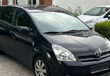 Toyota Corolla Verso 264.000 km 2.750 &euro; Flensburg 24941